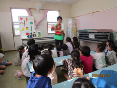 絵本の読み聞かせ①