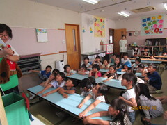 絵本の読み聞かせ③