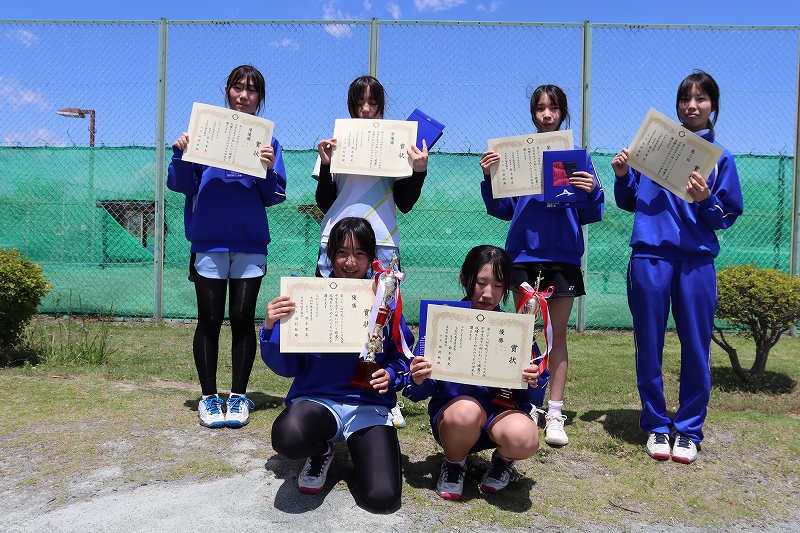 第32回町民ソフトテニス大会中学生女子の部入賞者