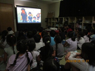 １日目の映画を見ているところ