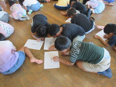 『の』の字を探しているところ