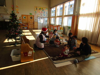 楽楽器あそびを楽しんでいる様子①