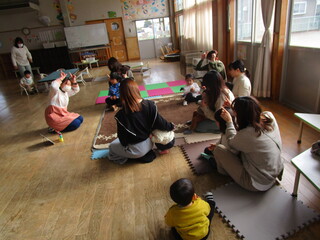 まめまきの手遊びをしたよ♪