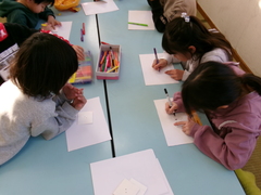 何を描こうかな？