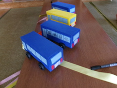 完成したバスたち