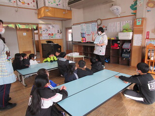 作り方を聞いているところ