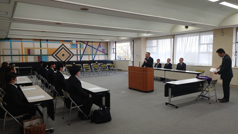 訓示を述べる石川町長