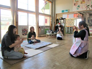 手遊び『ちいさなはたけ』