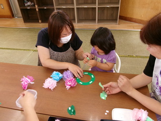 花のバランスを決めてます。