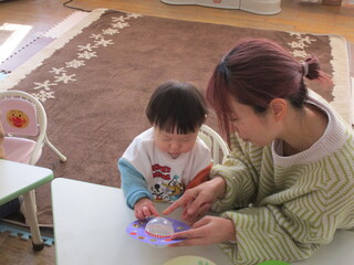 シールに初挑戦中