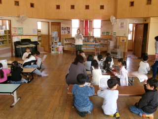 全体に説明をしているところ